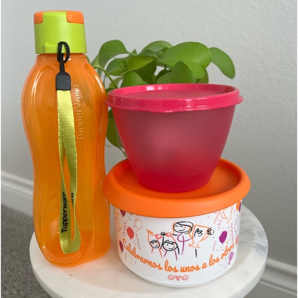 Tupperware Set - Picture 5 of 13